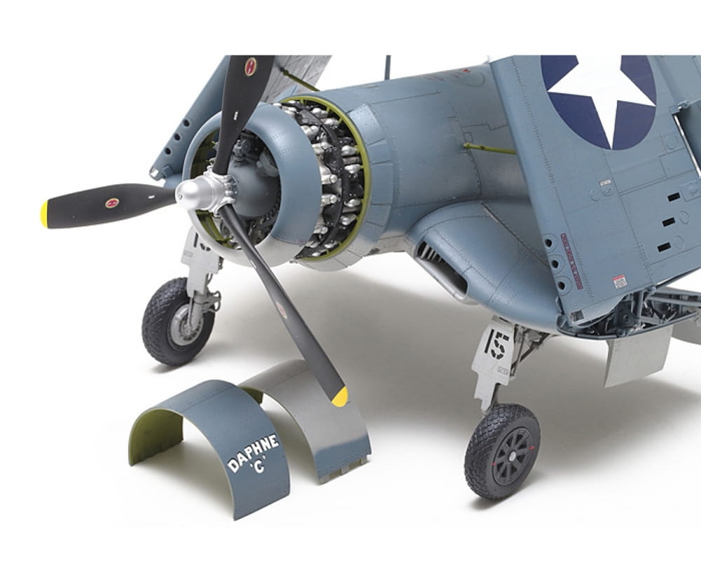Tamiya 1:32 F4U-1 Corsair "Birdcage"