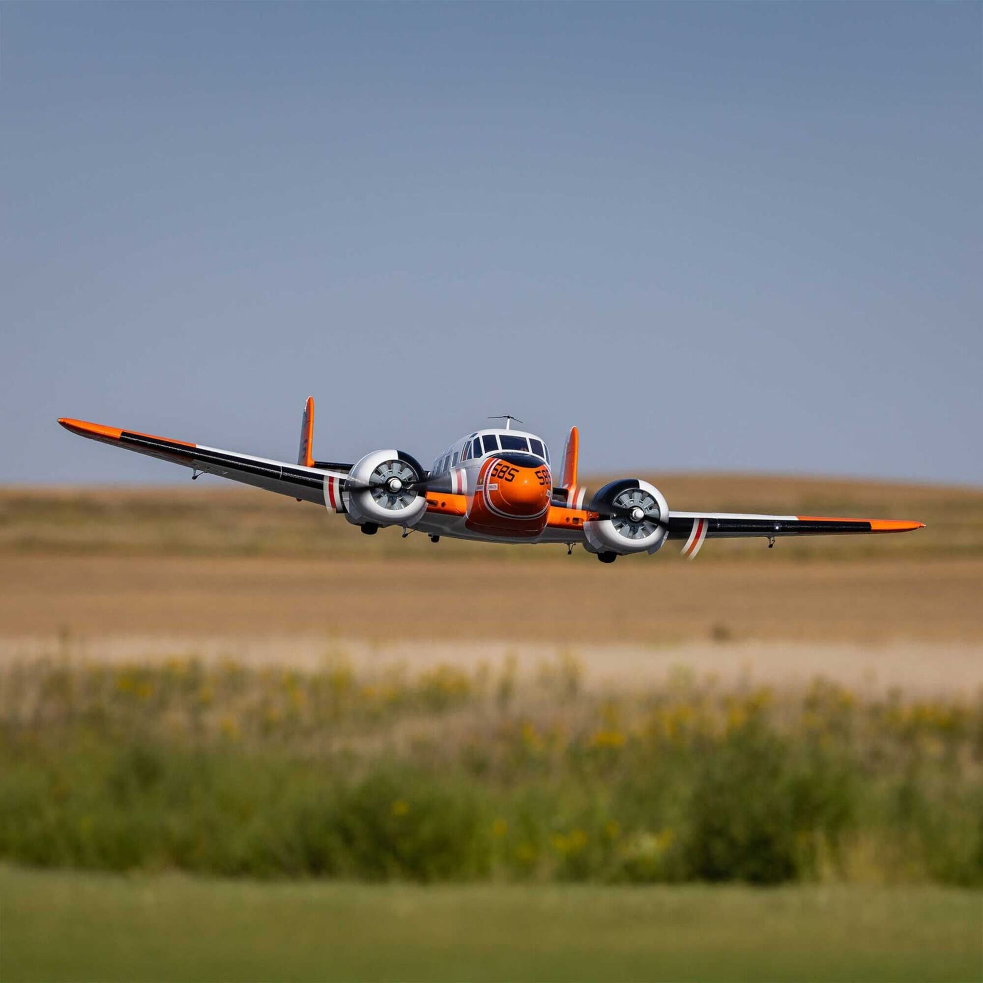 E-flite Beechcraft D18 RC-45J 1.5m PNP Twin RC Flugzeug