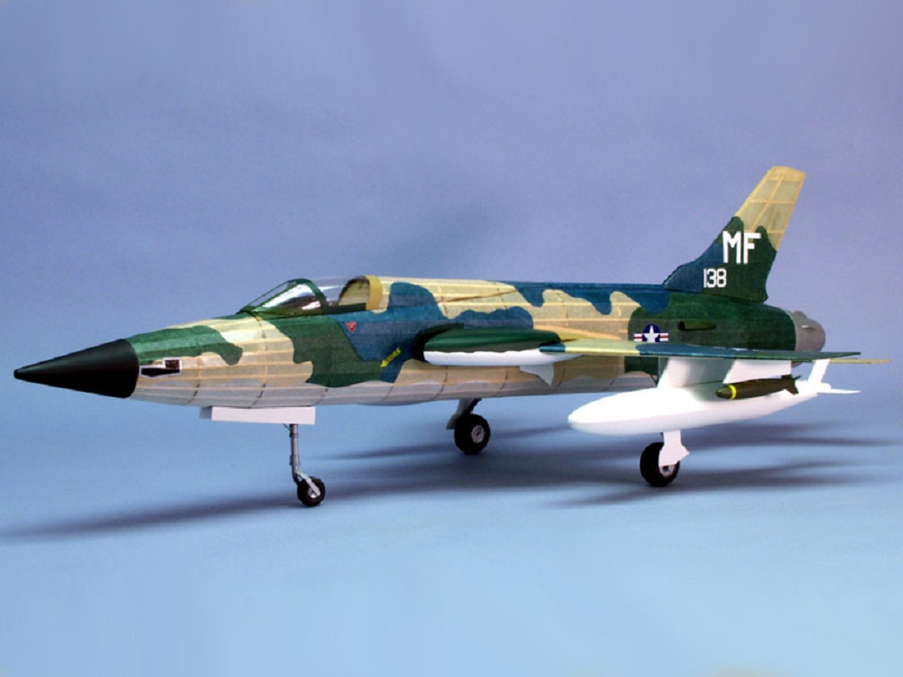 Dumas Aircraft F-105 Thunderchief Balsabausatz