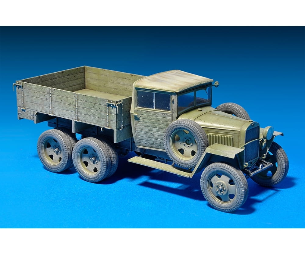 Plastikmodellbau von Miniart 1-35 gaz aaa mod 1943 transport lkw