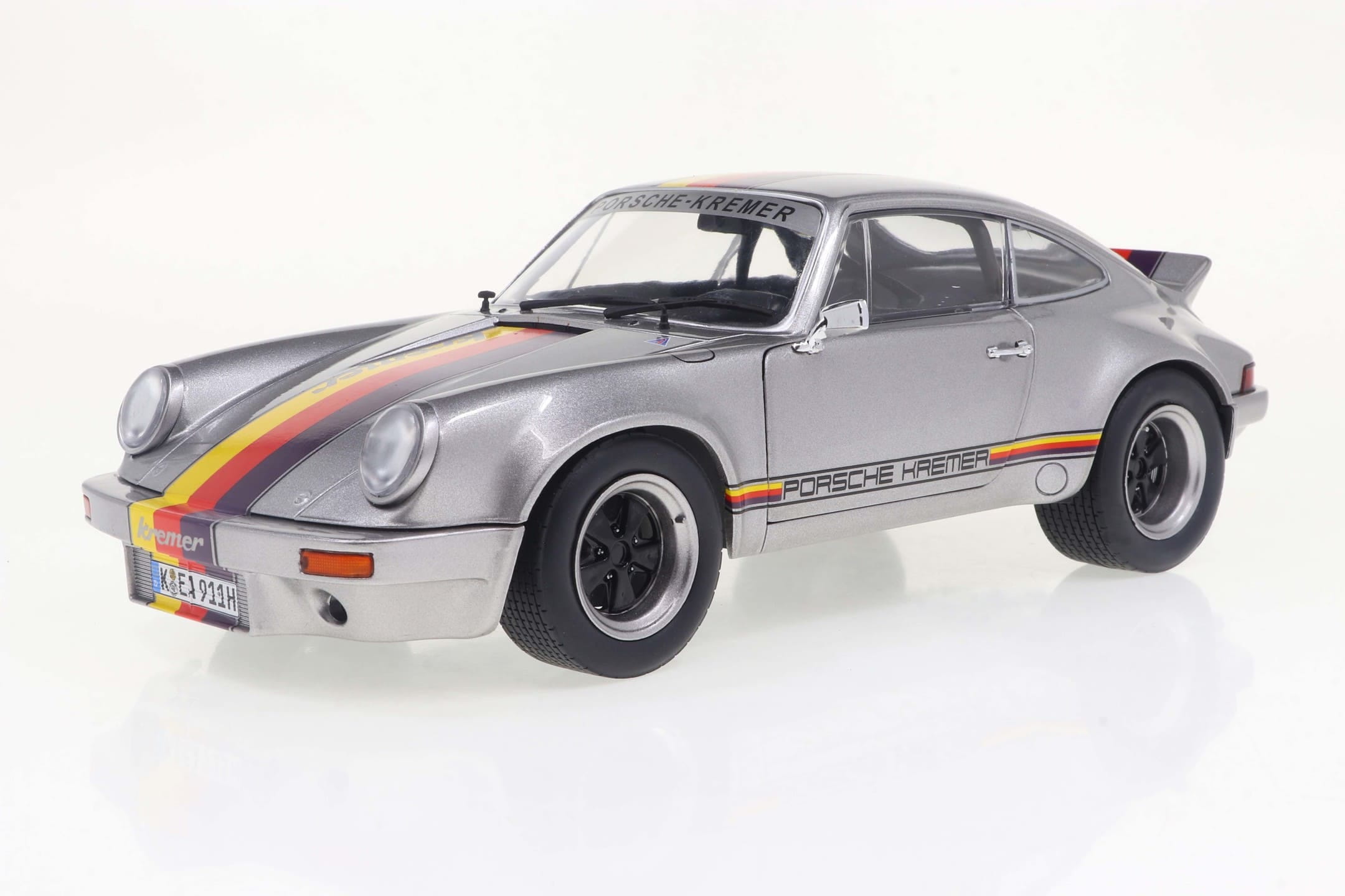 solido-1-18-porsche-911-rsr-kremer-1973-silber