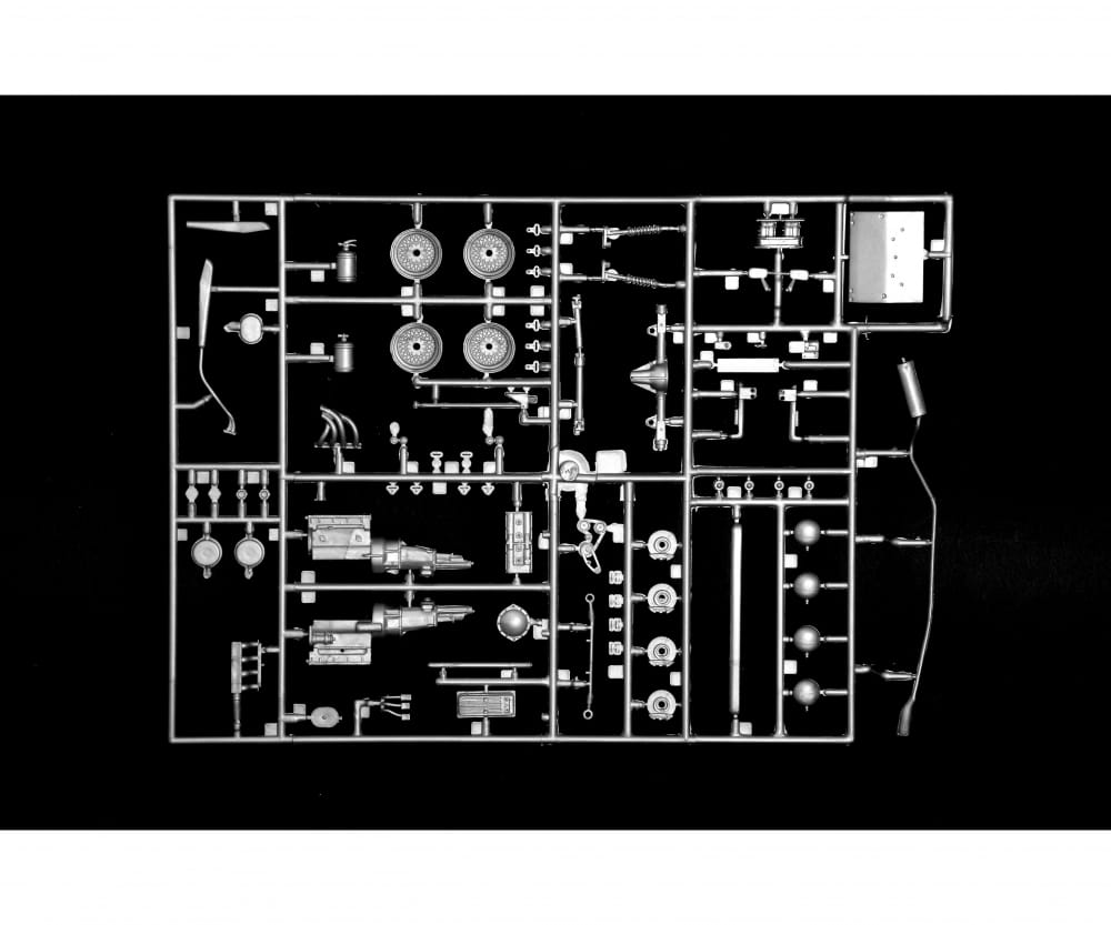 Italeri 1:24 Ford Escort Zakspeed Gr.2 D&W Plastik Modellbau Bausatz