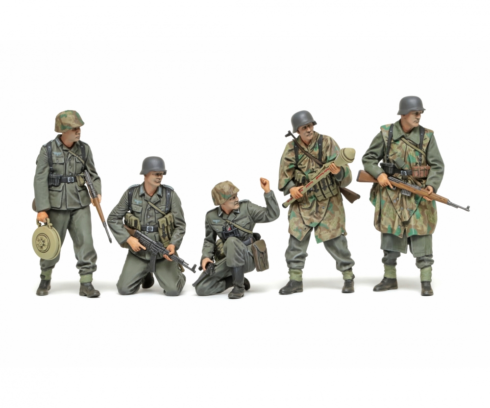 Tamiya 1_35 Figuren Set Deutsche Infanterie 1943-45 _5_ Plastik Modellbausatz - RC-Zubehoer