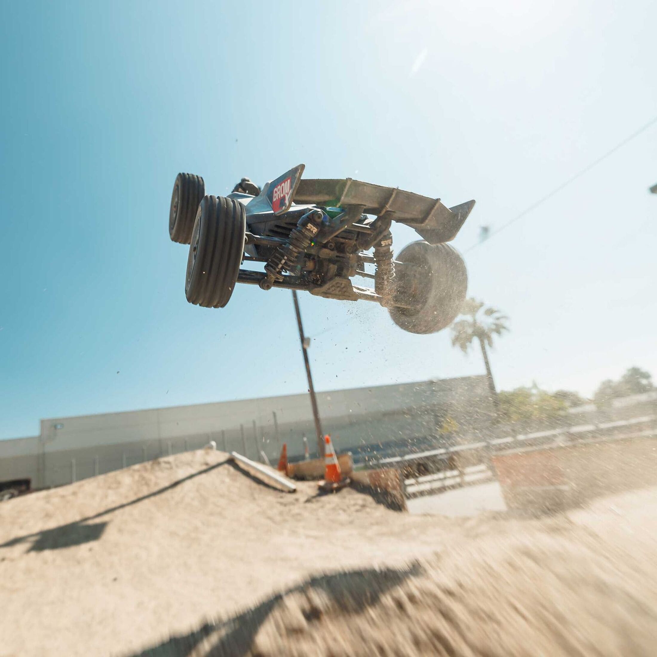 ARRMA RC Buggy Typhon Grom 223S Small Brushless RTR Blau mit Akku und Lader arrma-typhon-grom-small-223s-brushless-elektro-buggy-rtr-akku-lader-blau