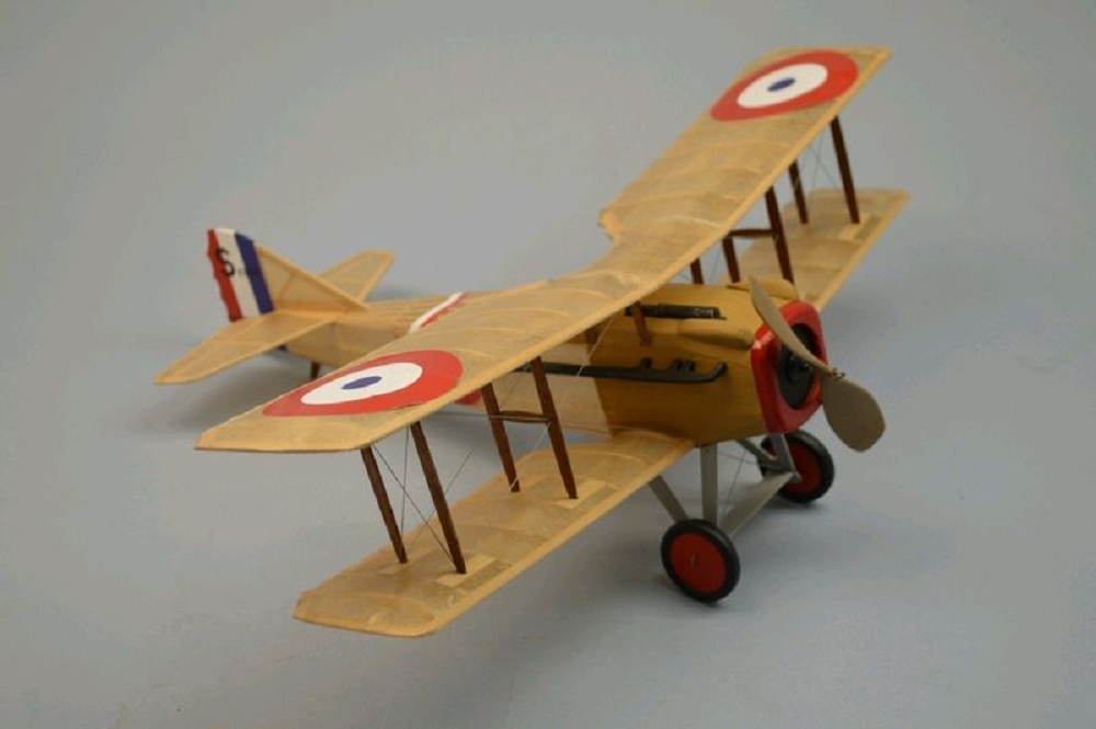 Dumas Aircraft Spad VII Balsabausatz - RC-Zubehoer