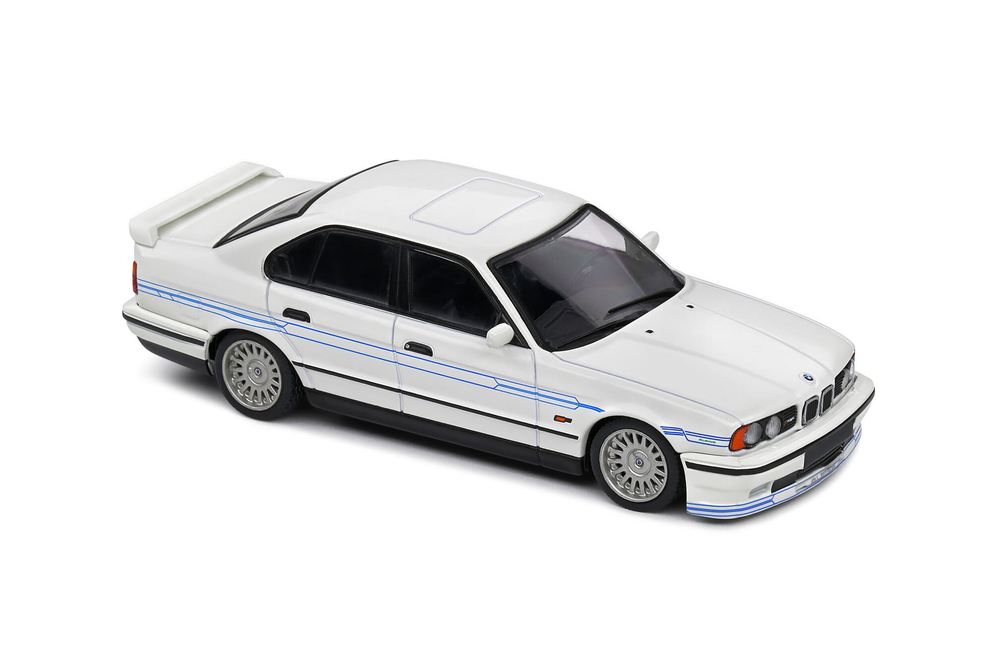 Solido Alpina B10 E34 1994 Weiss Standmodellauto im Massstab 1_43