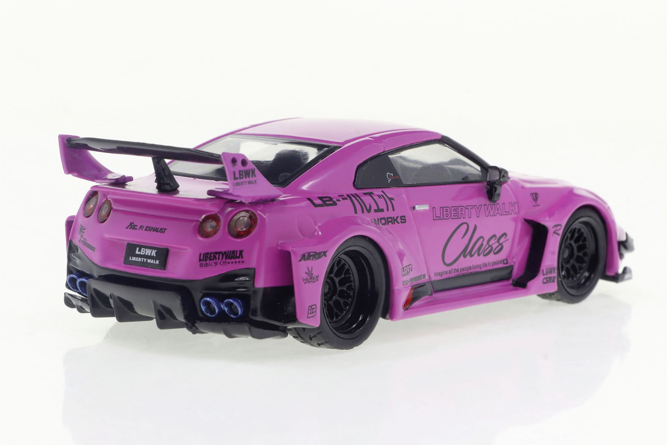 solido-1-43-nissan-gtr35-2019-pink