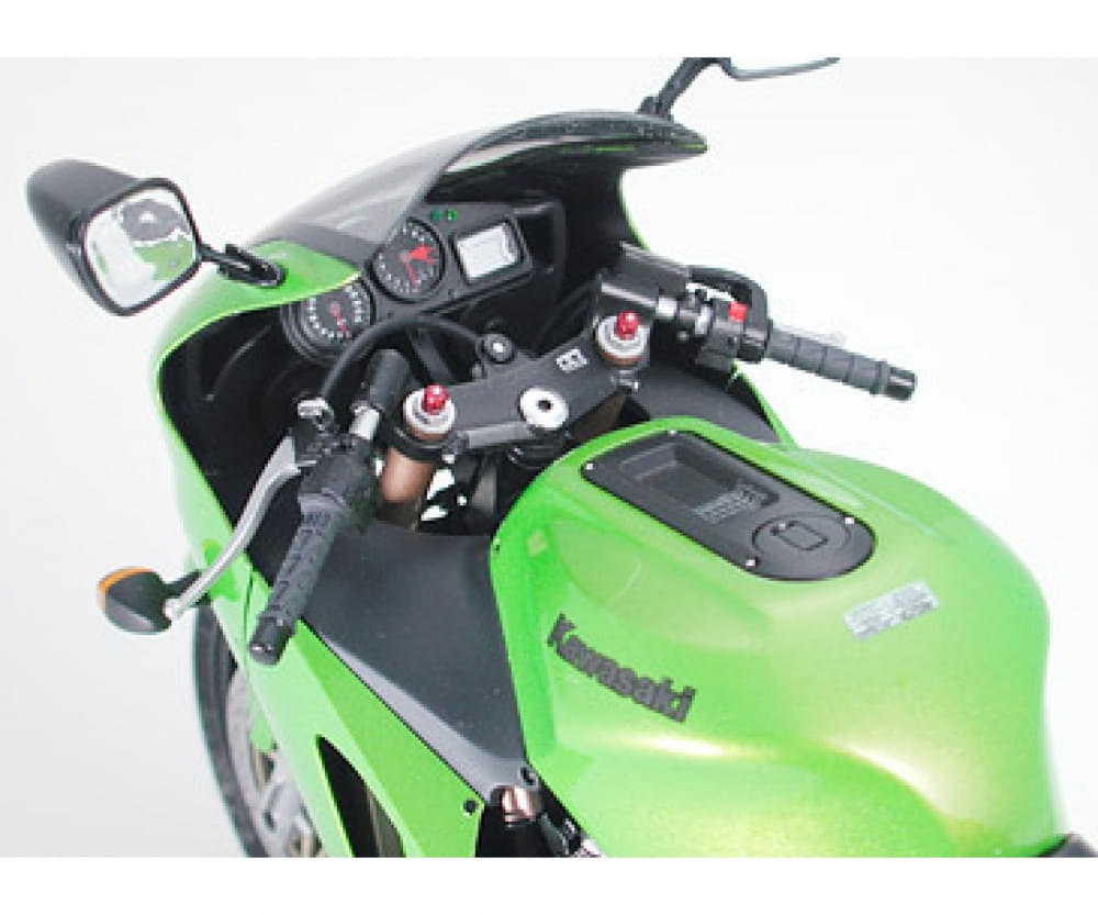 Tamiya Kawasaki Ninja ZX-12R Street 1999 Motorrad 1:12 Plastik Modellbau Bausatz