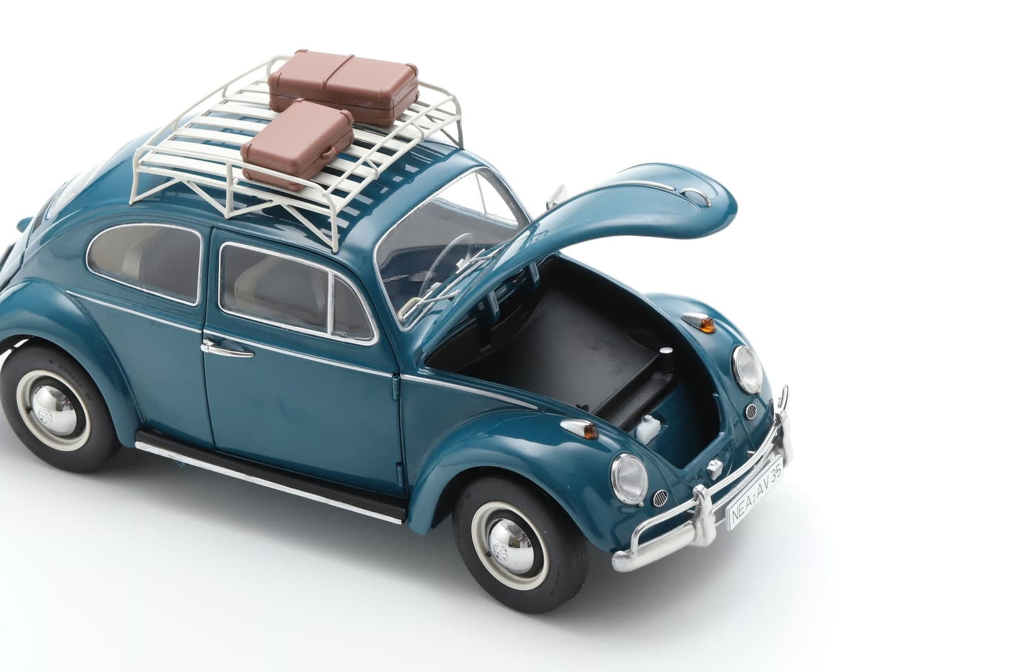 Schuco VW Kaefer 1963 mit Gepaecktraeger 1_18 Sammlermodell