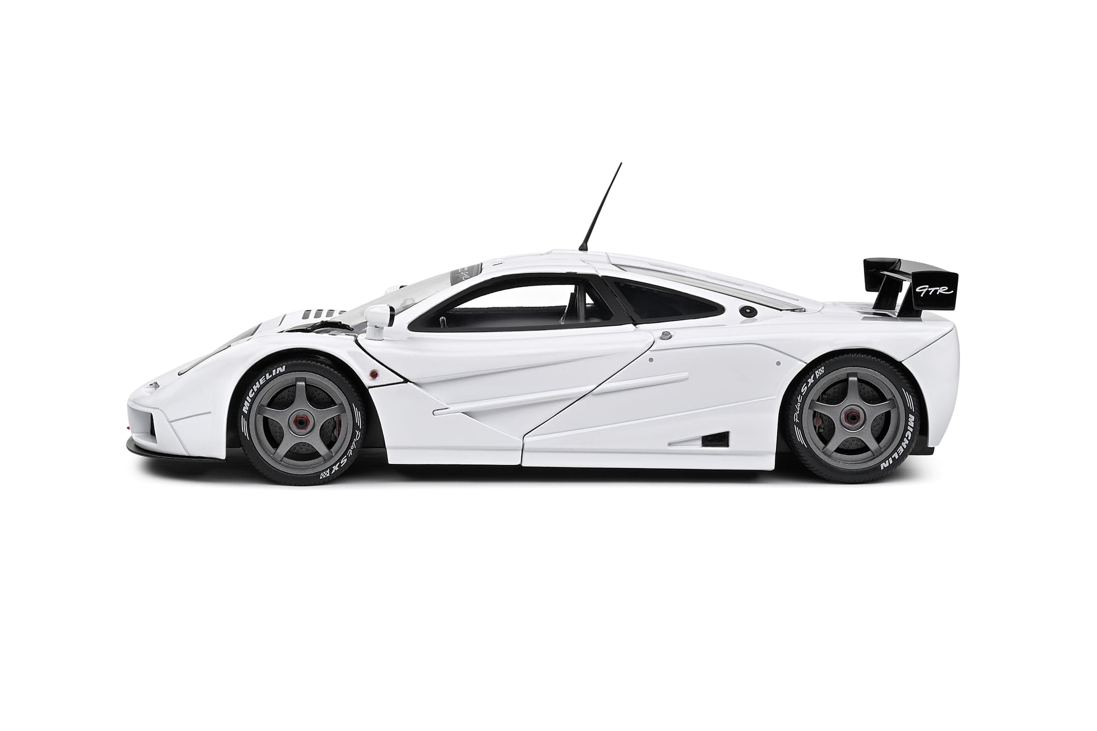Solido 1_18 McLaren F1 GTR 1996 Modellauto - Detailgetreu_ weisse Nachbildung