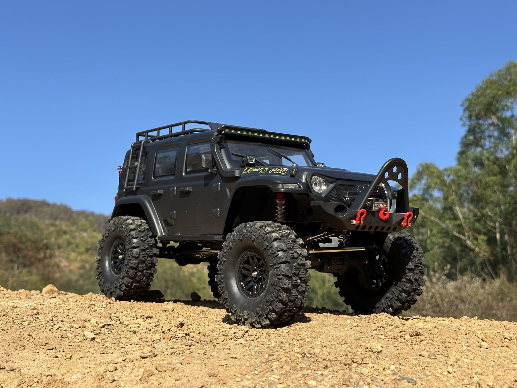 DF Models DF-04S PRO BL RC Crawler 1_10 Brushless RTR matt Schwarz