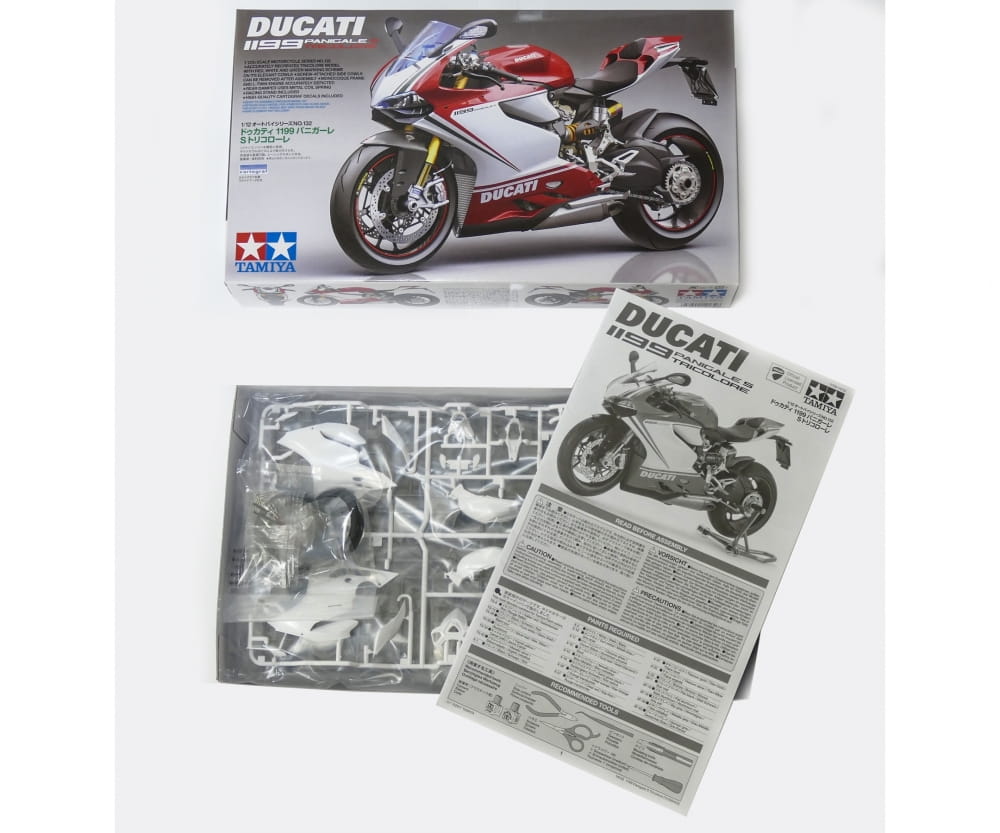 Tamiya 1:12 Ducati 1199 Panigale S Tricolore Tamiya 1:12 Ducati 1199 Panigale S Tricolore