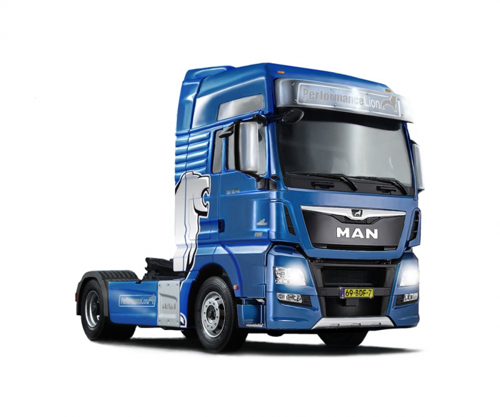 Italeri 1:24 MAN TGX XXL D38 E6 Edition