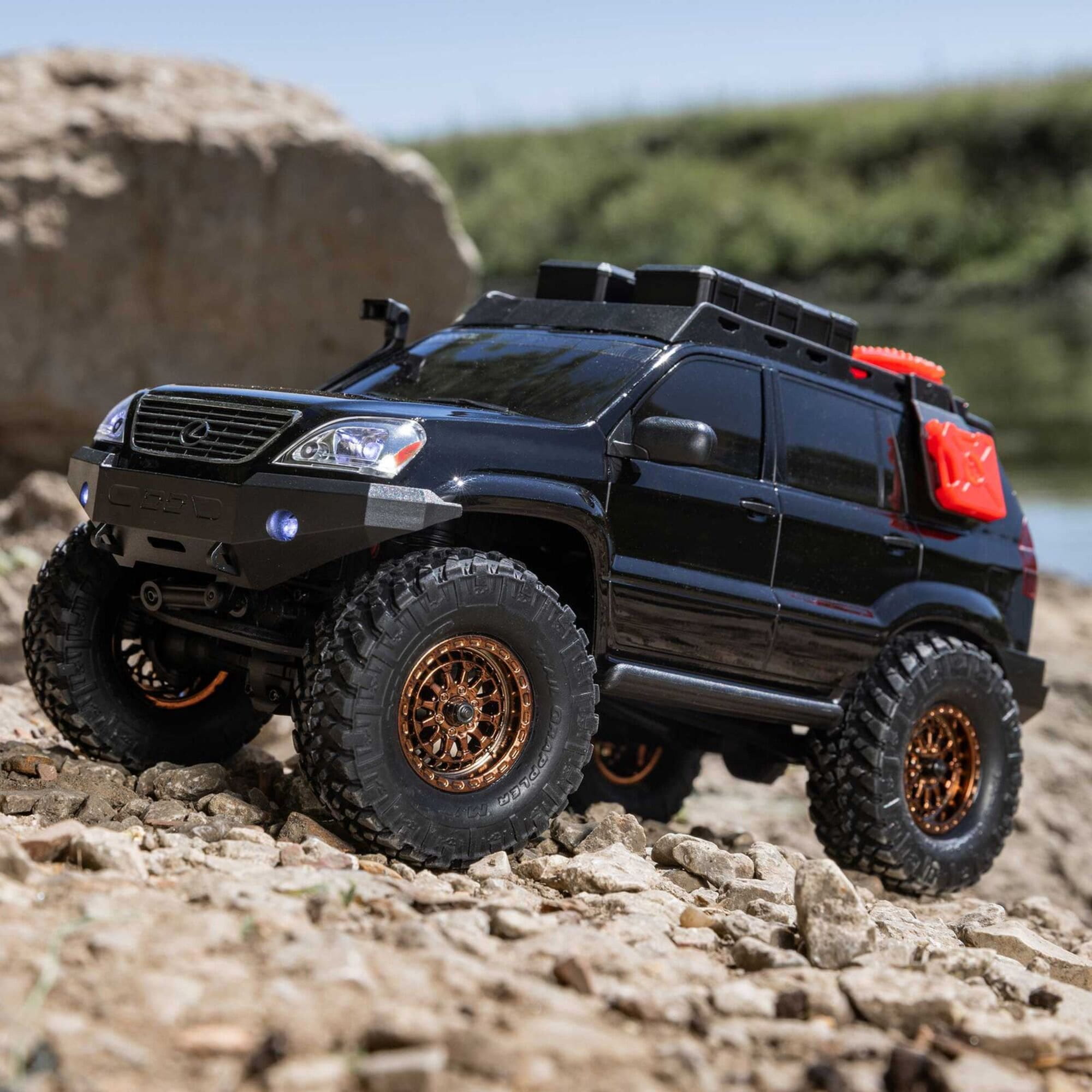 Axial SCX24 Lexus GX 470 1_24 4X4 Crawler RTR Modell mit Akku und Ladegeraet in Schwarz