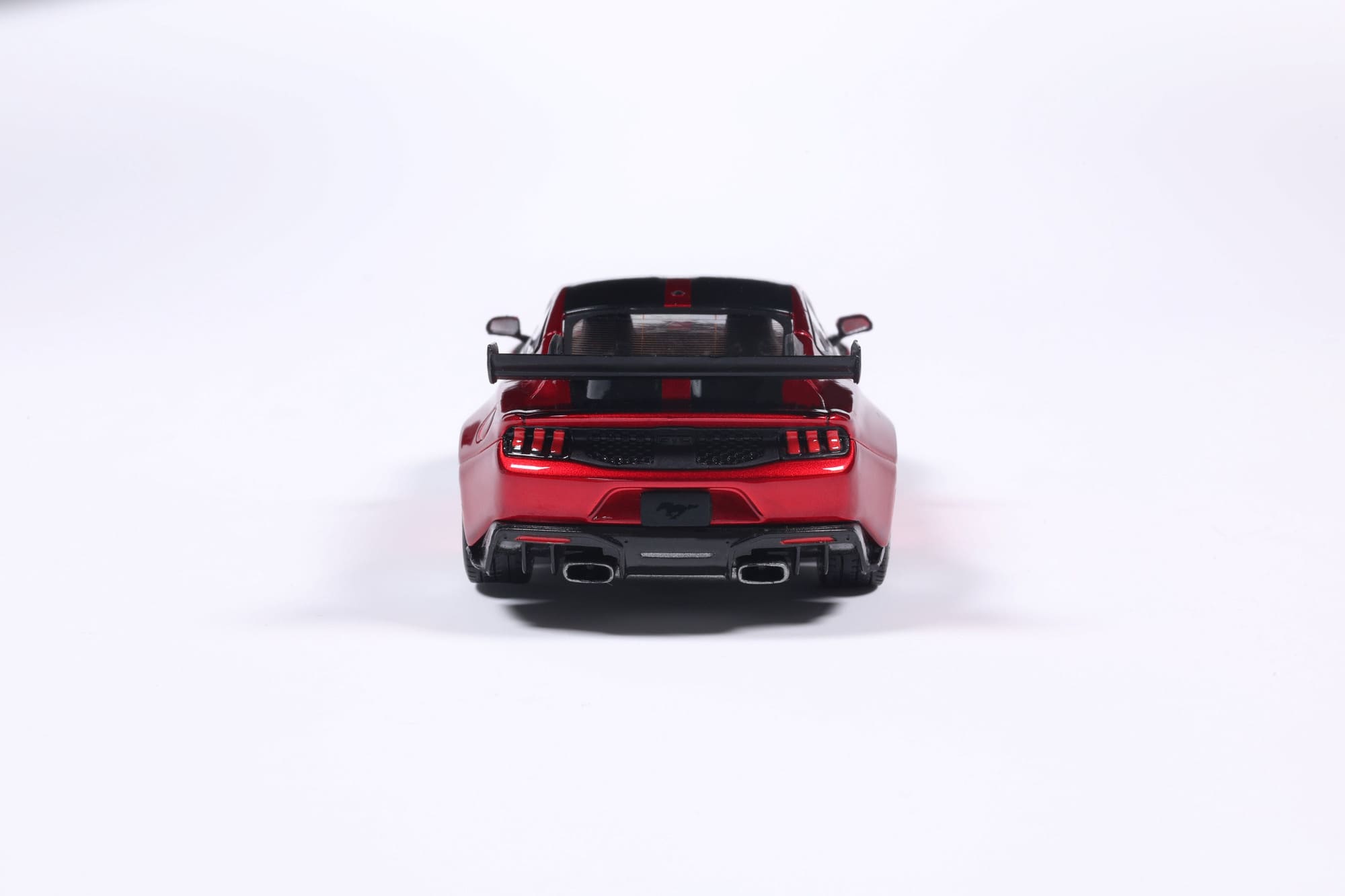 Solido 1_43 Ford Mustang GTD Molten Magenta rot
