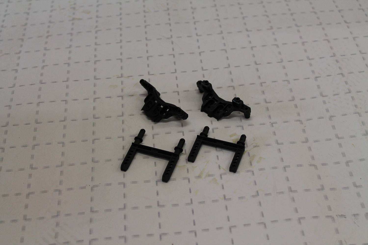 Drive - Fly Models Karosseriehalter_ Daempferbruecke vorne _ hinten _1_ - RC-Zubehoer
