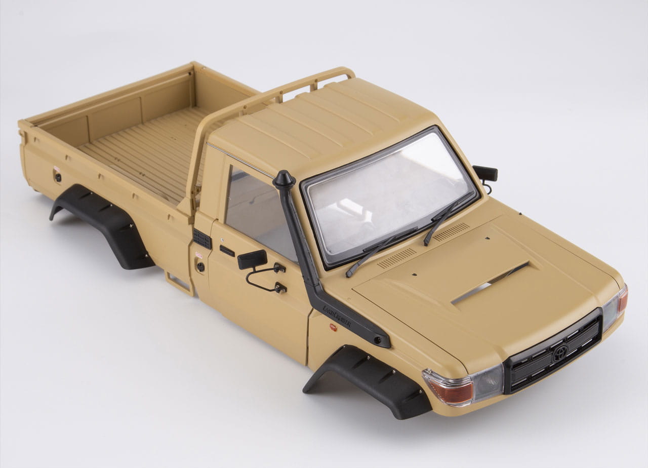 Killerbody Toyota Land Cruiser 70 Bausatz Military Sand lackiert fuer TR - RC-Zubehoer