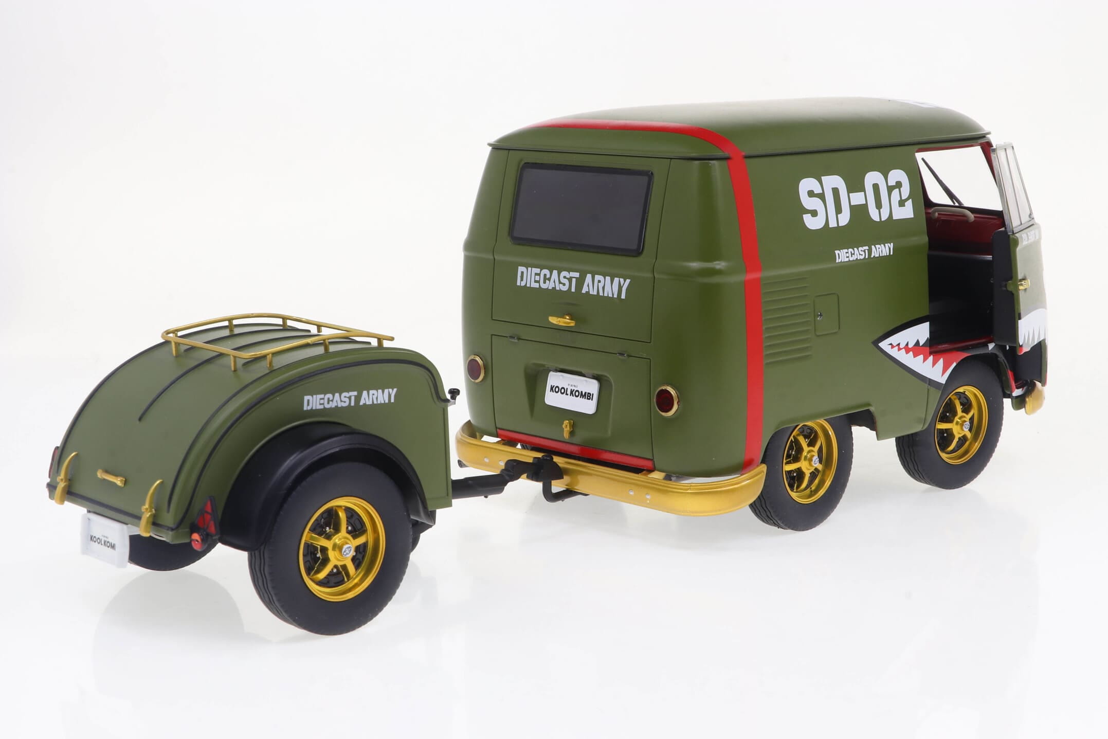 Solido 1_18 VW Kool Kombi Army Fighter Modellauto 2023 - Detailreich und authentisch