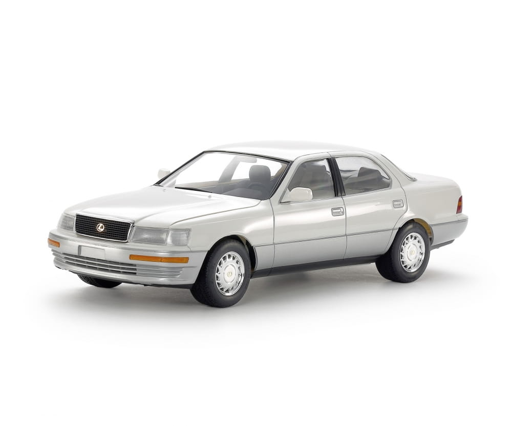 Tamiya 1:24 Lexus LS 400 (UCF11L) Plastik Auto Modellbausatz