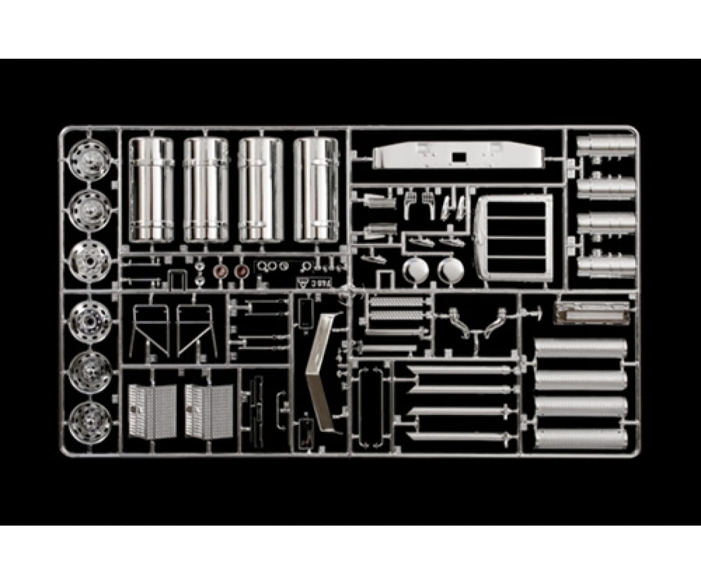 Italeri 1:24 Peterbilt 378 "Long Hauler" Truck Plastik Modellbau Bausatz Italeri 1:24 Peterbilt 378 "Long Hauler" Truck Plastik Modellbau Bausatz