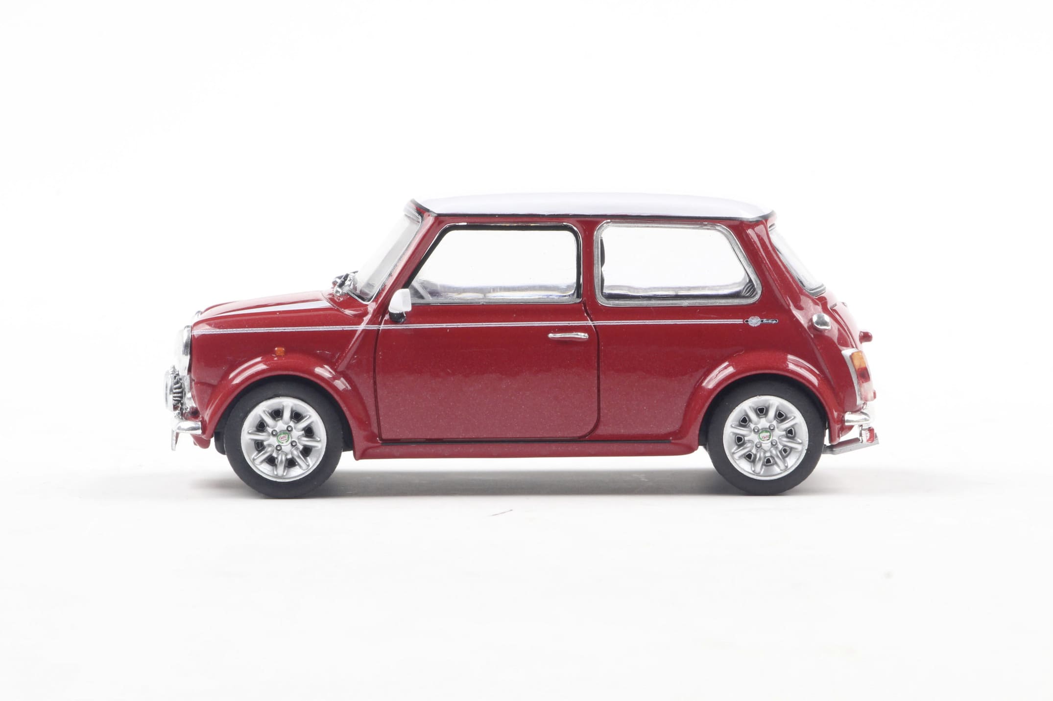 Mini Cooper Sport Nightfire Red 1997 Modellauto von Solido im Massstab 1_43