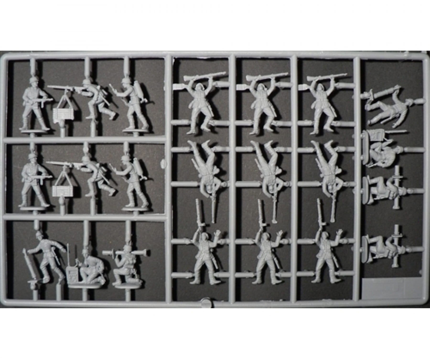 Italeri 1_72 Deutsche Infanterie Modellbausatz mit authentischen Figuren