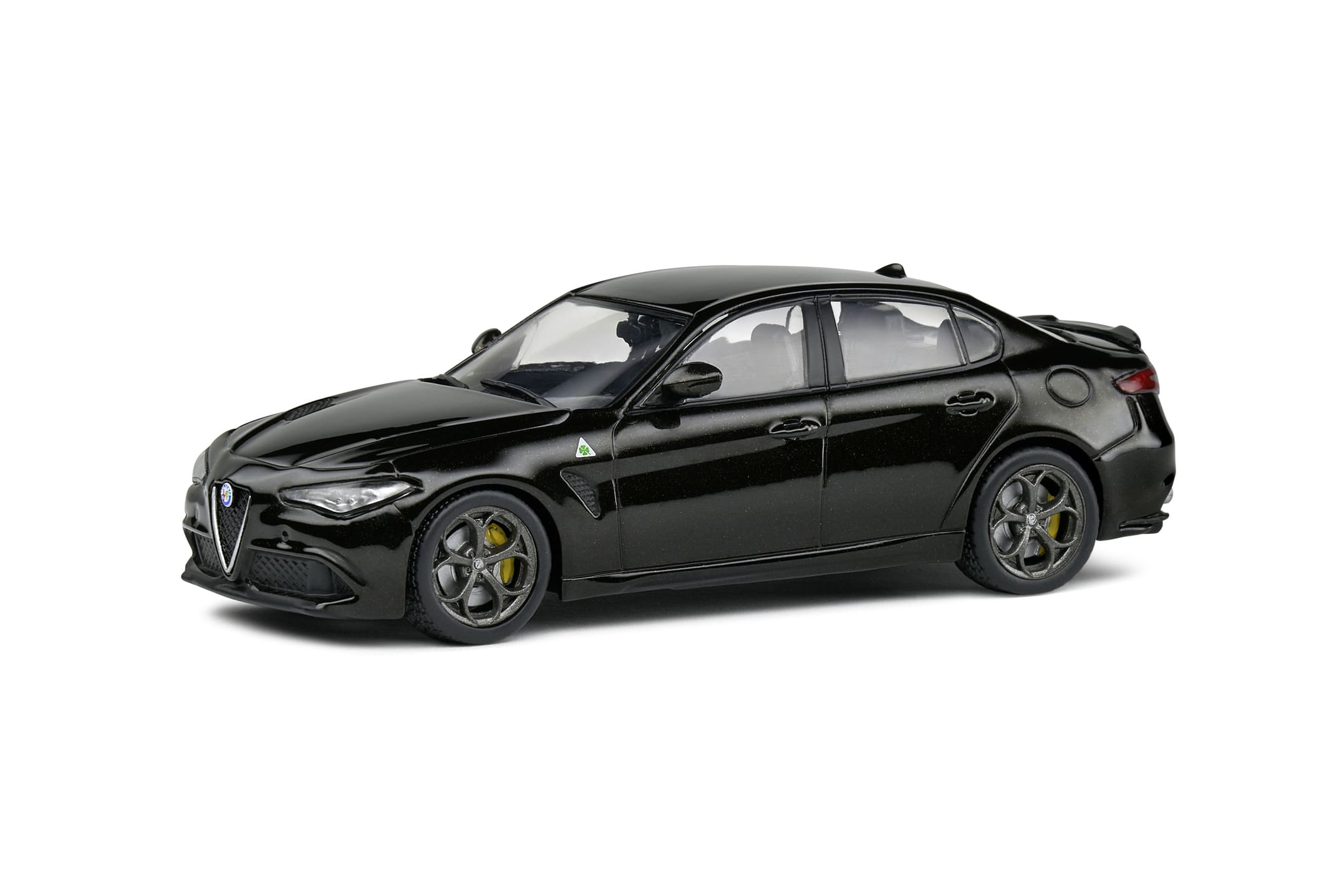 Alfa Romeo Giulia Quadrifoglio Modellauto 1_43 in Schwarz von Solido