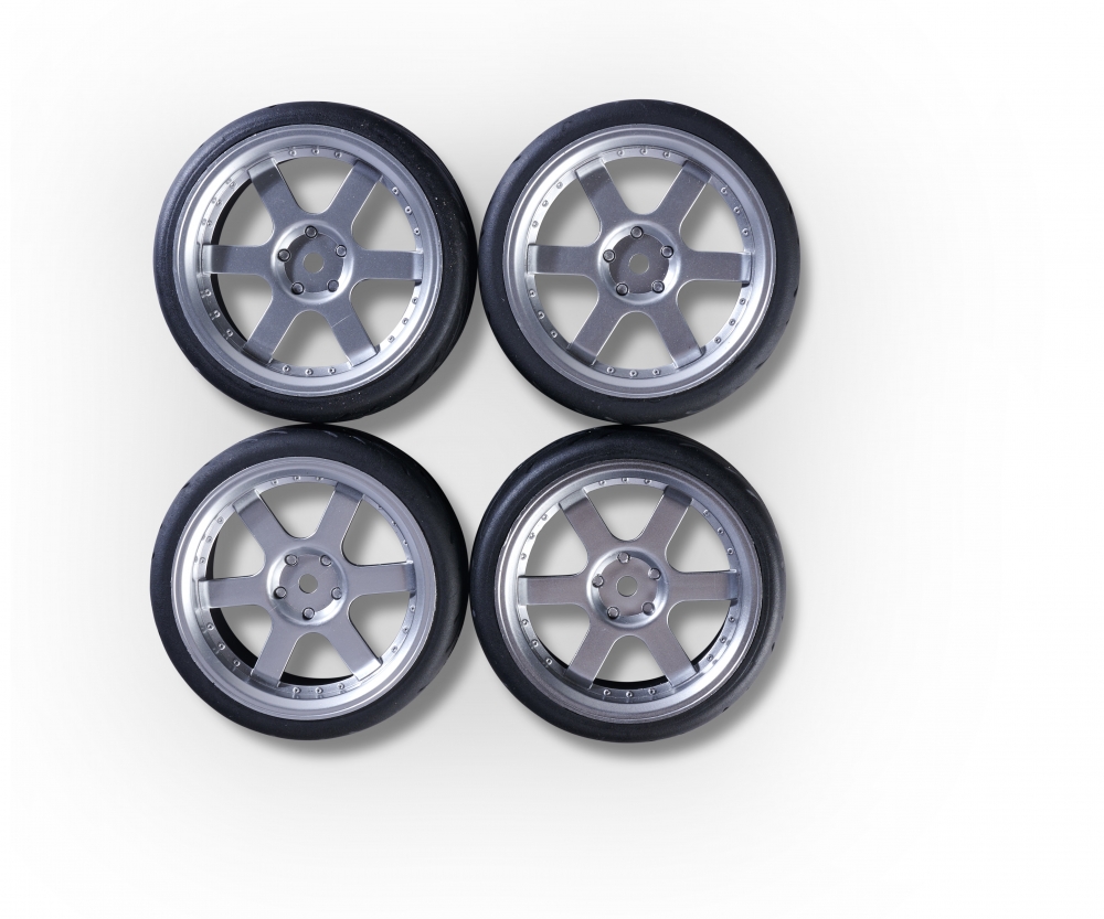 Carson Reifen mit Felgen 1_10 Raederset 6 Speichen -Design _4_ silber - RC-Zubehoer