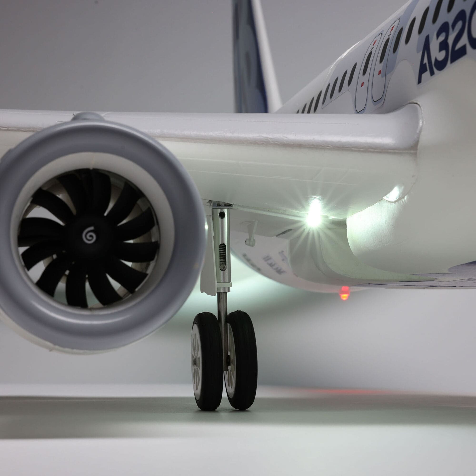 E-flite Airbus A320neo Twin 64mm EDF Jet mit AS3X_ und SAFE