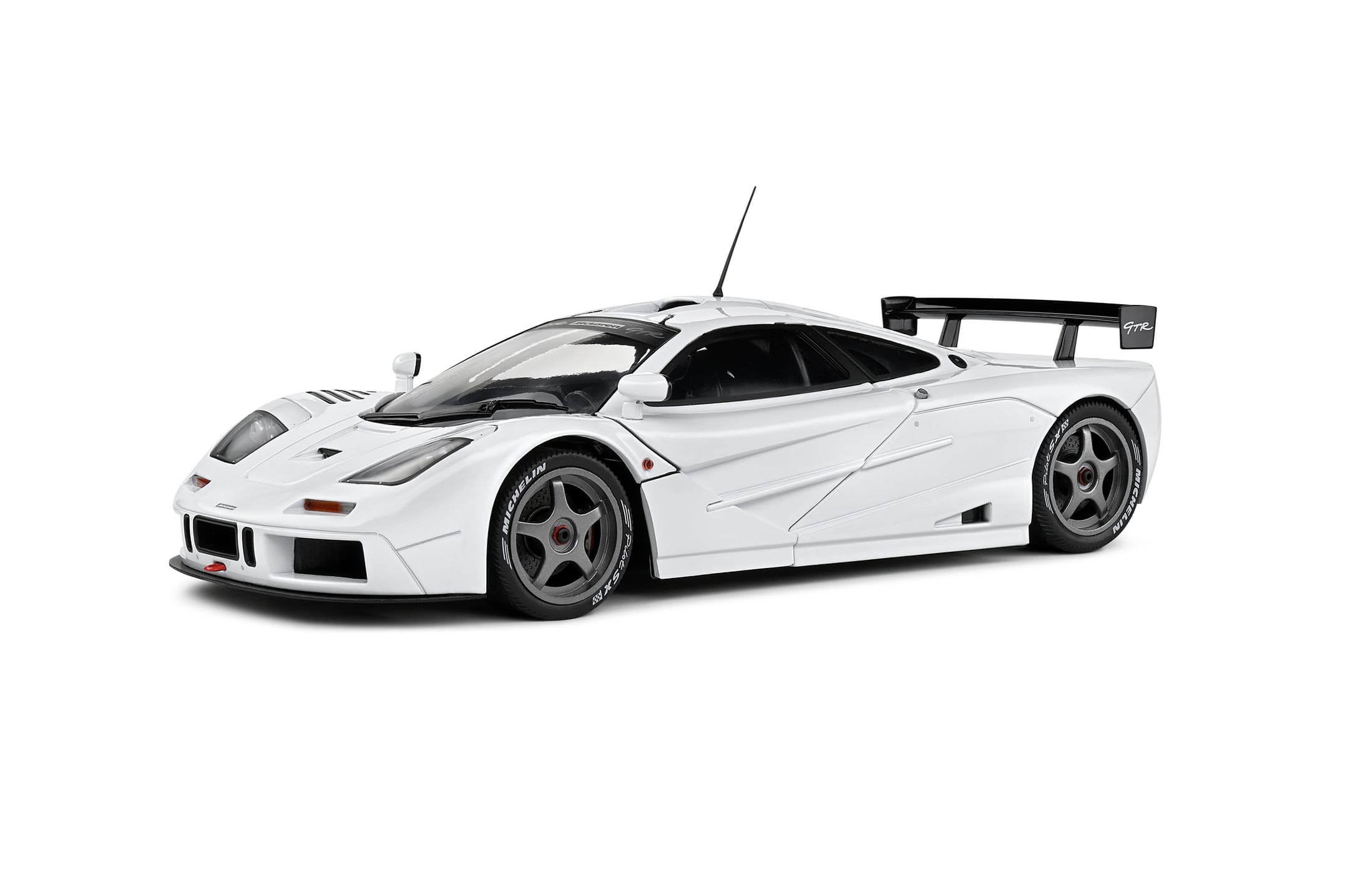Solido 1_18 McLaren F1 GTR 1996 Modellauto - Detailgetreu_ weisse Nachbildung