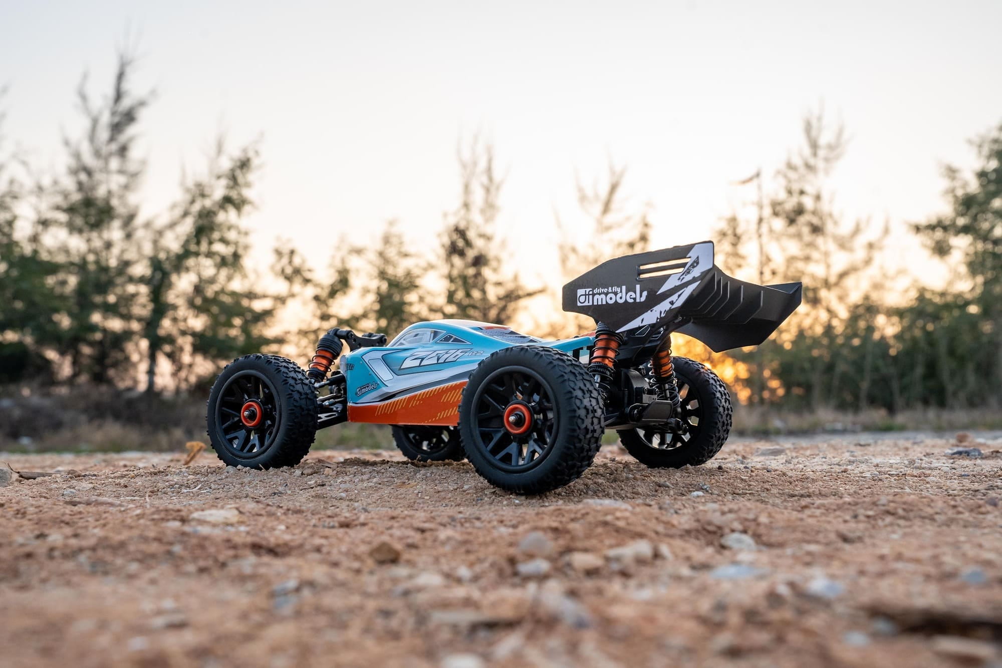 DF Models Z06 B2 Buggy 4WD 1_14 RTR 60 km_h mit LiPo