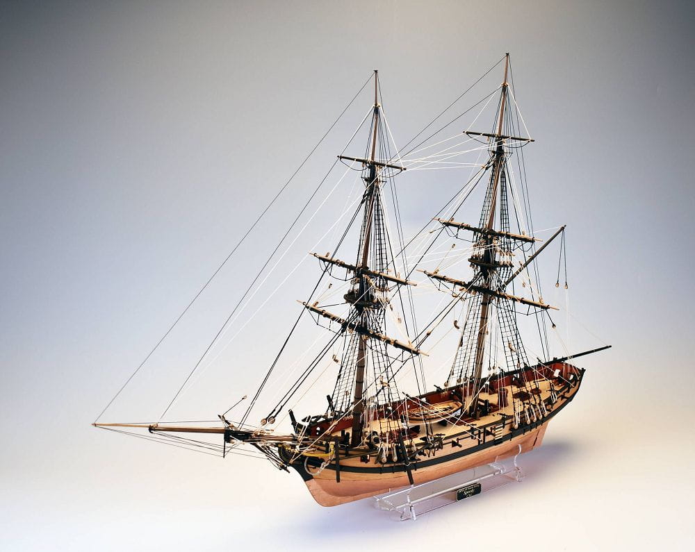 HMS Speedy Bausatz 1_64 Massstab_ detaillierte Bauteile und Bauanleitung