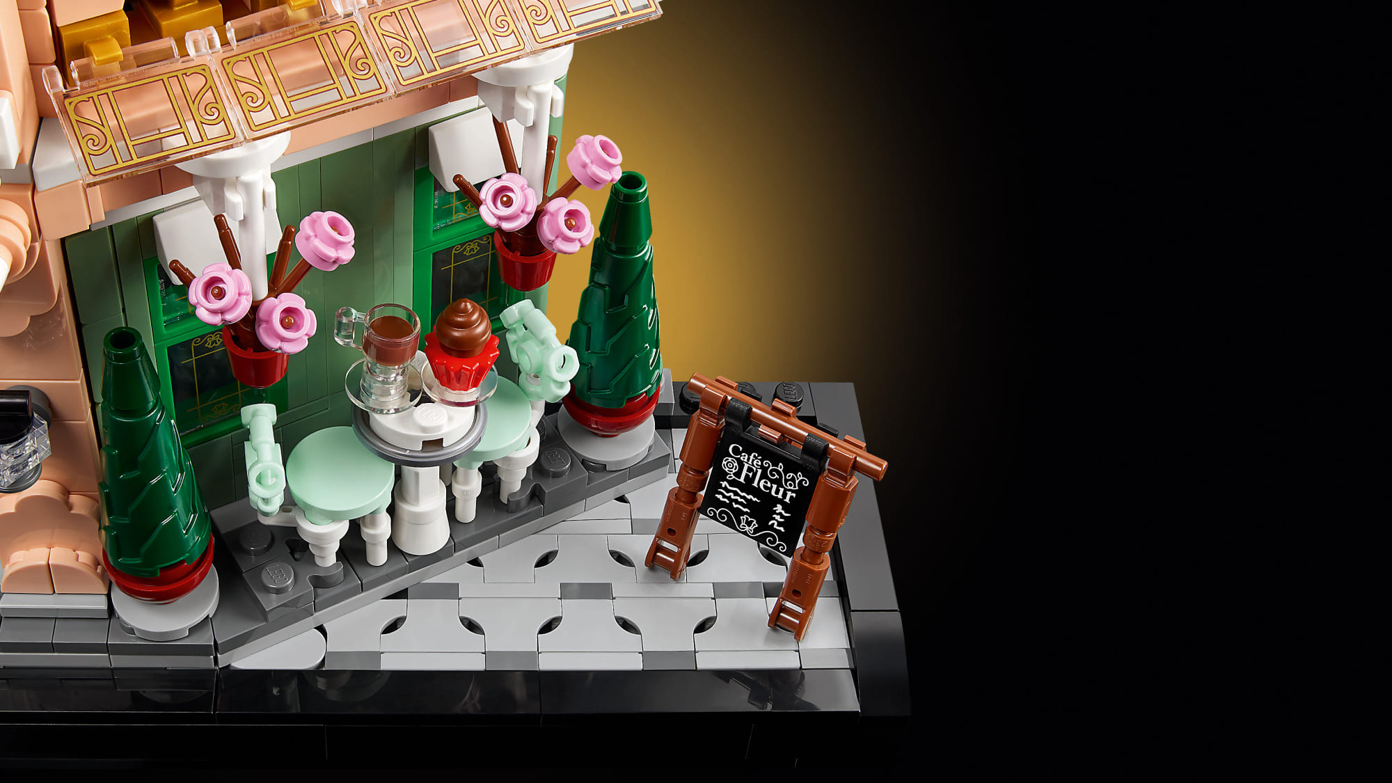 LEGO® Icons Franzoesisches Cafe 10362 - Franzoesisches Bistro zum Bauen