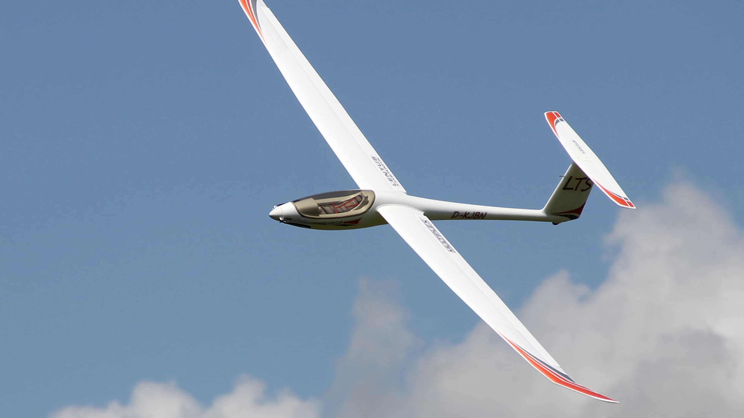 Multiplex Lentus RR Elektrosegler 3000 mm Brushless Multiplex Lentus RR Elektrosegler mit 3000 mm Spannweite und Brushlessmotor