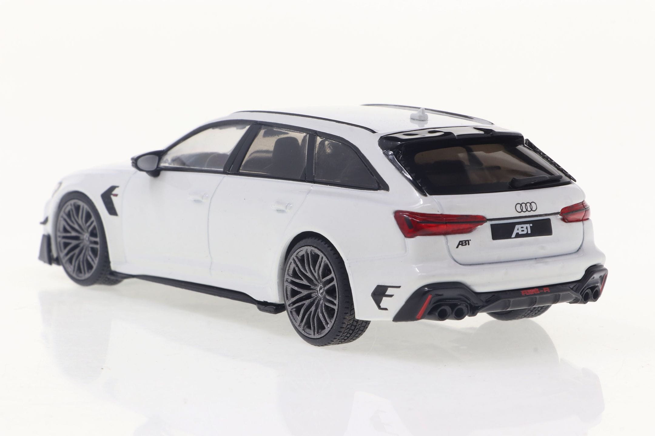Solido 1_43 ABT RS6 R 2021 in Ibisweiss Modellauto aus Die-Cast Metall