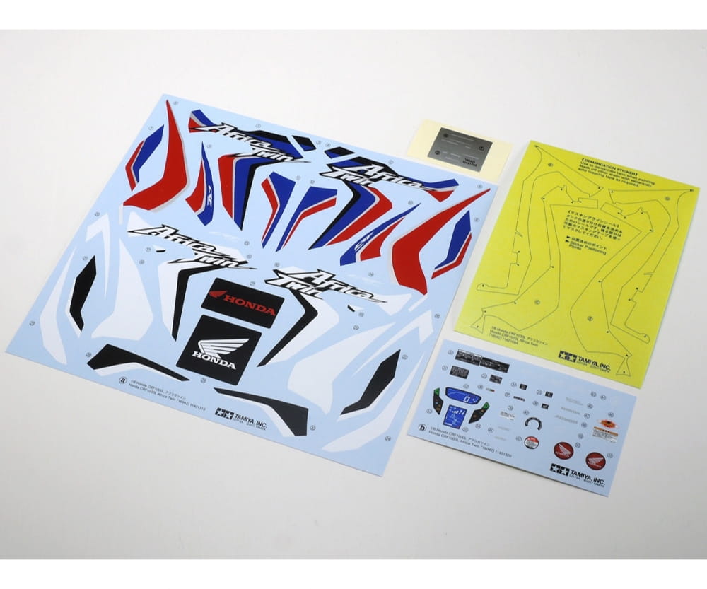 Tamiya 1:6 HONDA CRF 1000L Africa Twin Enduro Tamiya 1:6 HONDA CRF 1000L Africa Twin Enduro