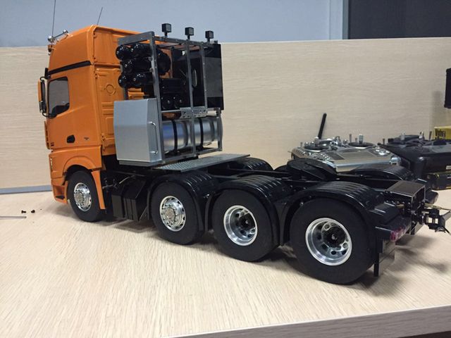Lesu 1_14 8x8-Schwerlast-LKW fuer Mercedes Arocs ARTR - RC-Zubehoer