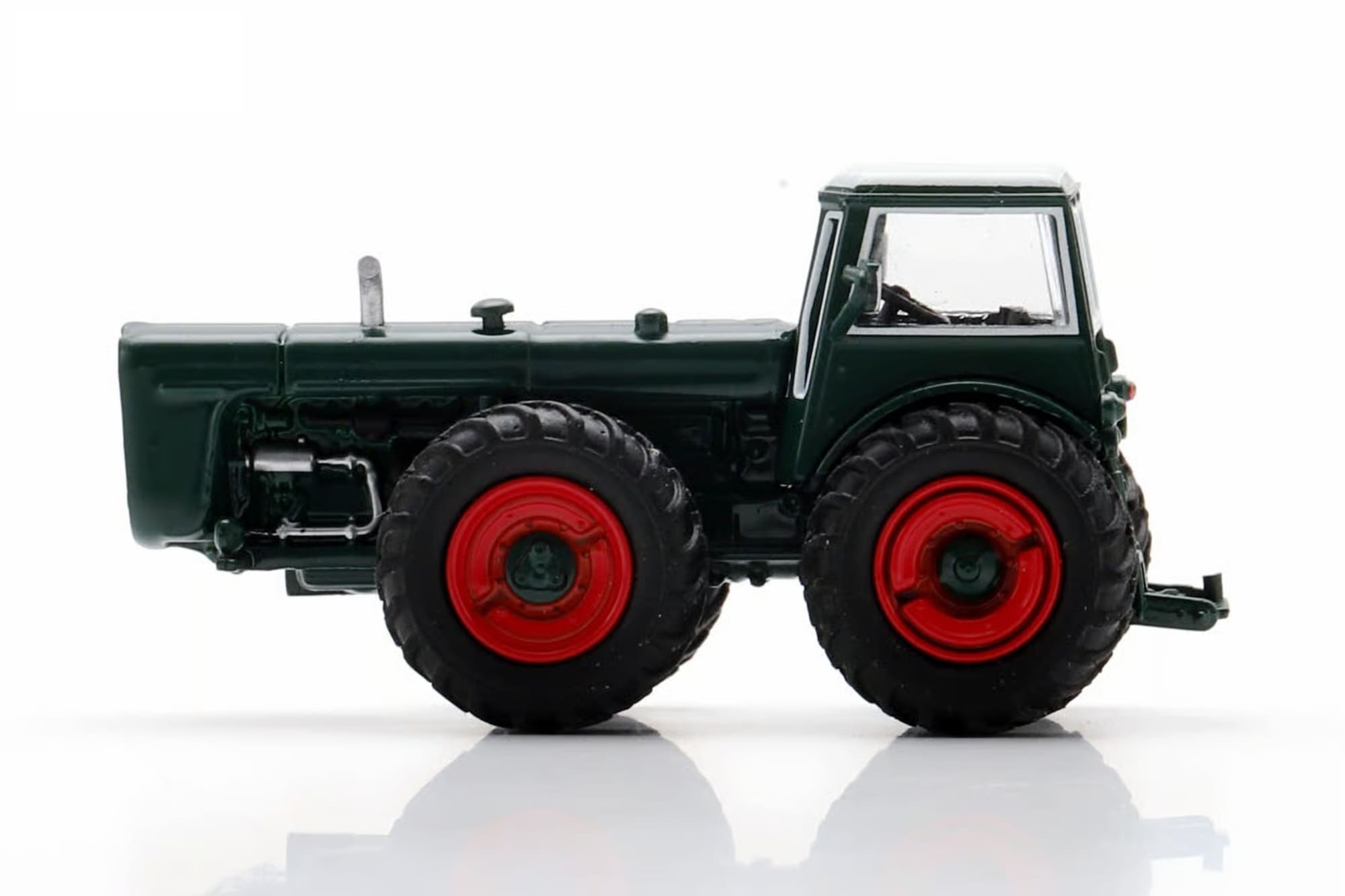 Schuco Dutra D4K Traktor 1_87 Sammlermodell