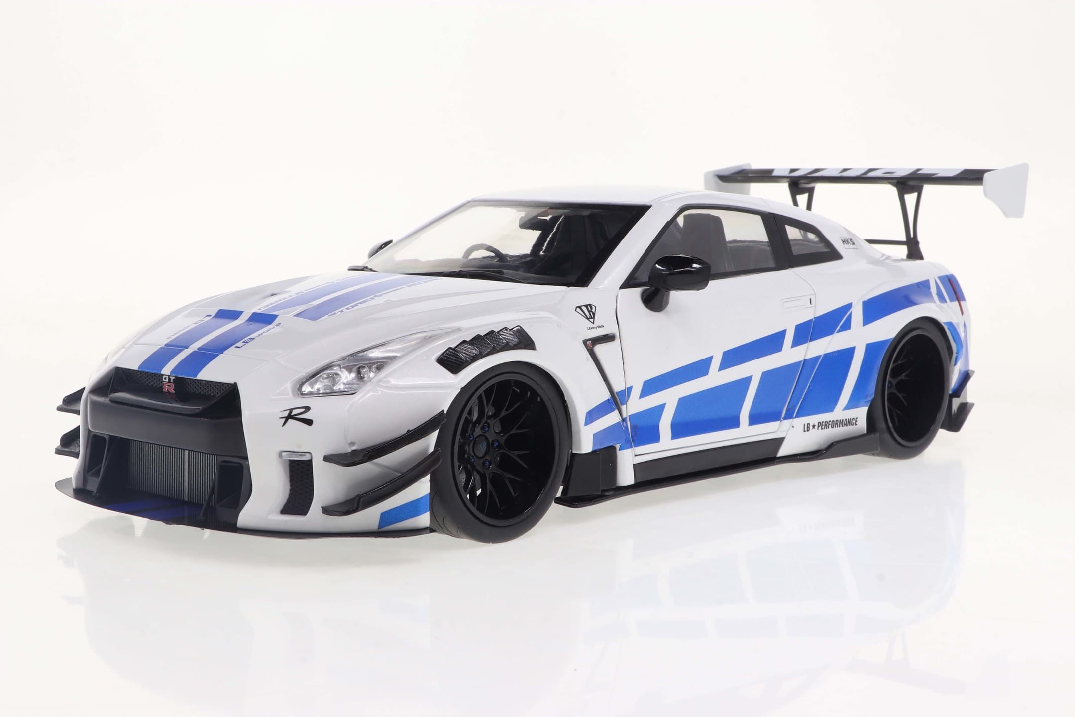 solido-1-18-nissan-gt-r-r35-paul-tribute-2024