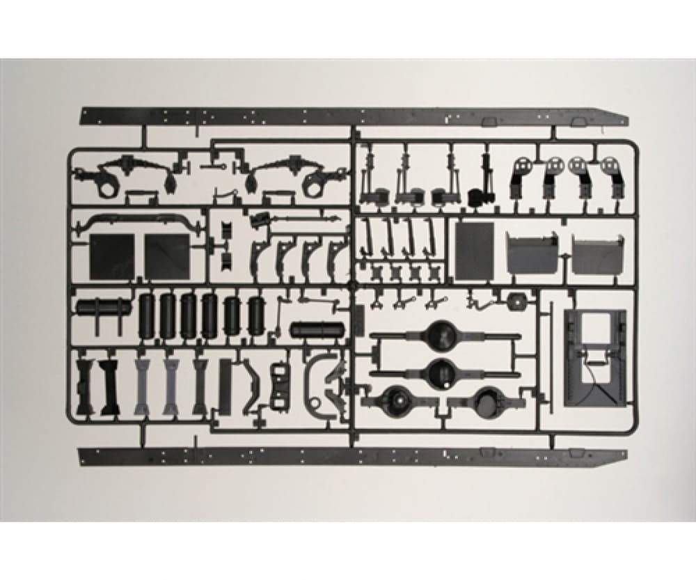 Italeri 1:24 Peterbilt 378 "Long Hauler" Truck Plastik Modellbau Bausatz Italeri 1:24 Peterbilt 378 "Long Hauler" Truck Plastik Modellbau Bausatz