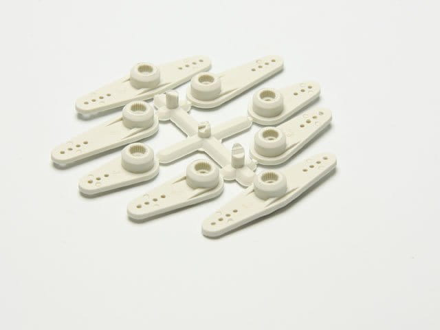 Pichler Servohebel Set Nylon verstaerkt _Futaba - weiss_ - RC-Zubehoer