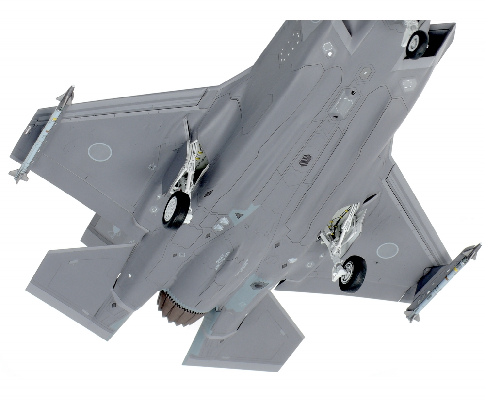 Tamiya 1_72 F-35A Lightning II Plastik Modellbau - RC-Zubehoer