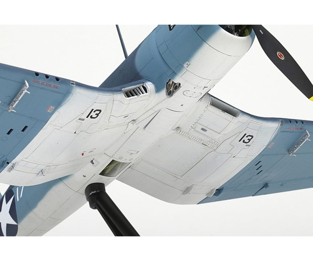 Tamiya 1:32 F4U-1 Corsair "Birdcage"