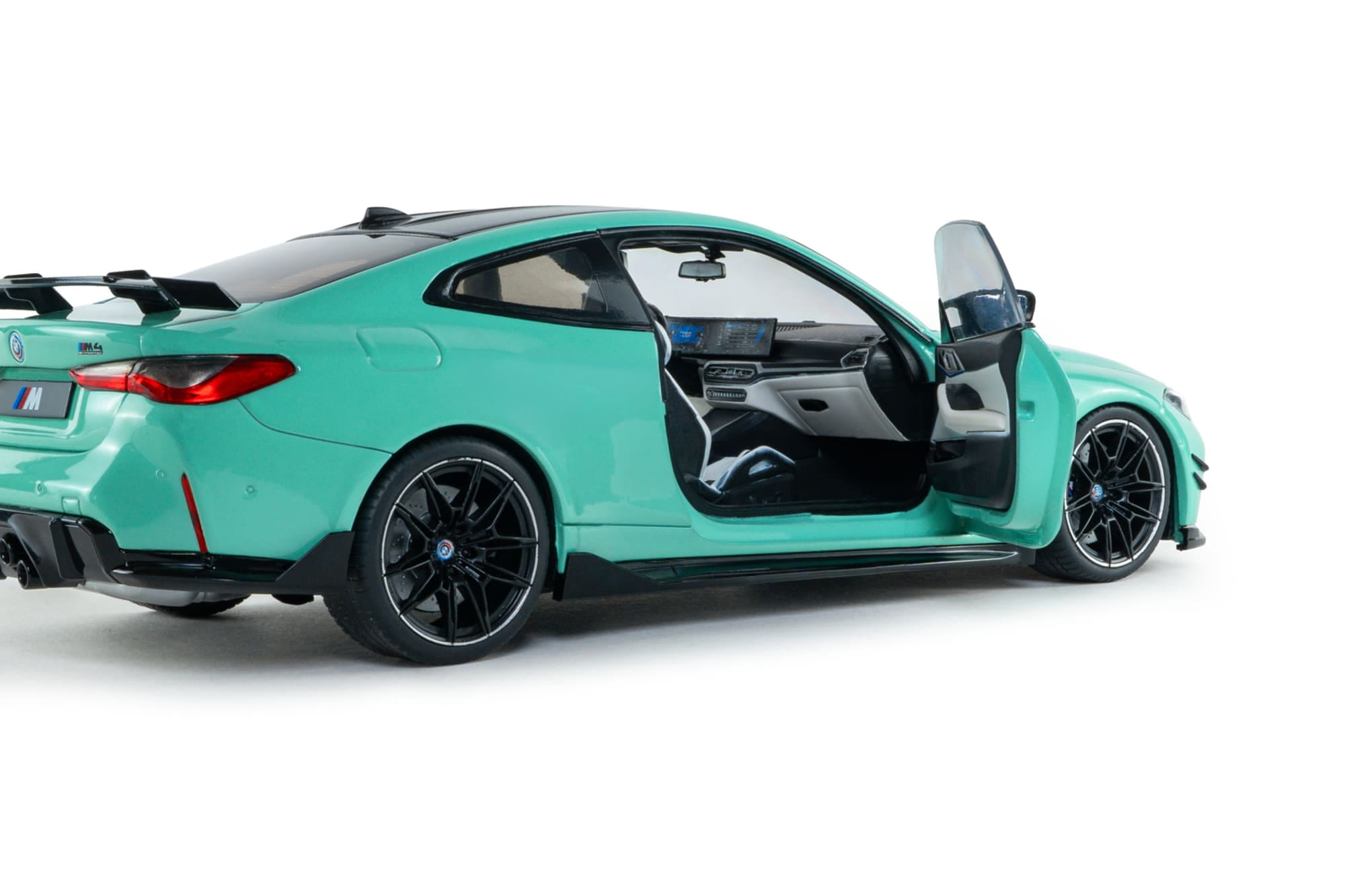 Solido 1_18 BMW M4 STREETFIGHTERS tuerkis