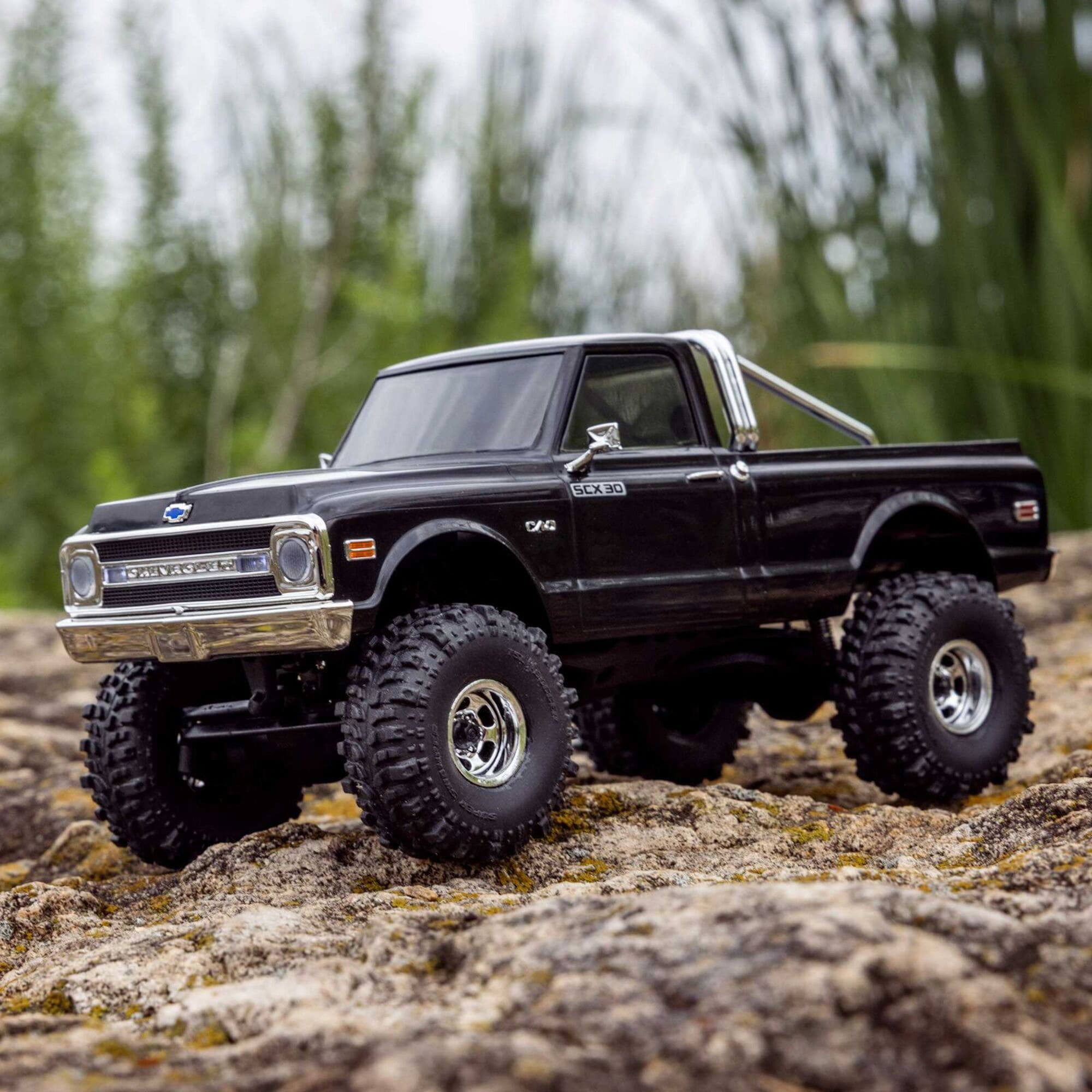 Axial SCX30 Chevrolet K10 1_30 4X4 RTR Rock Crawler