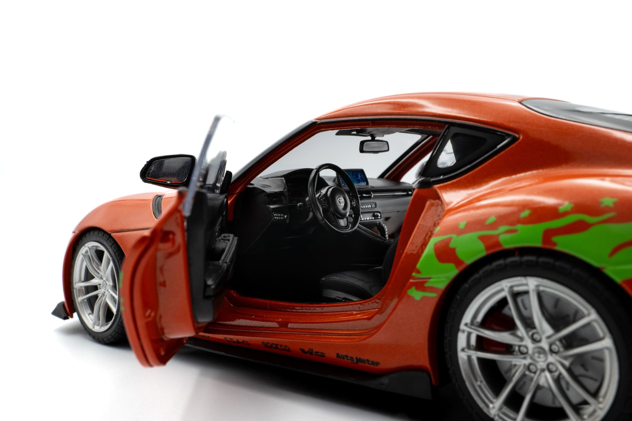 Toyota GR Supra Tribute 1_18 Modellauto in orange - Detailgetreue Nachbildung