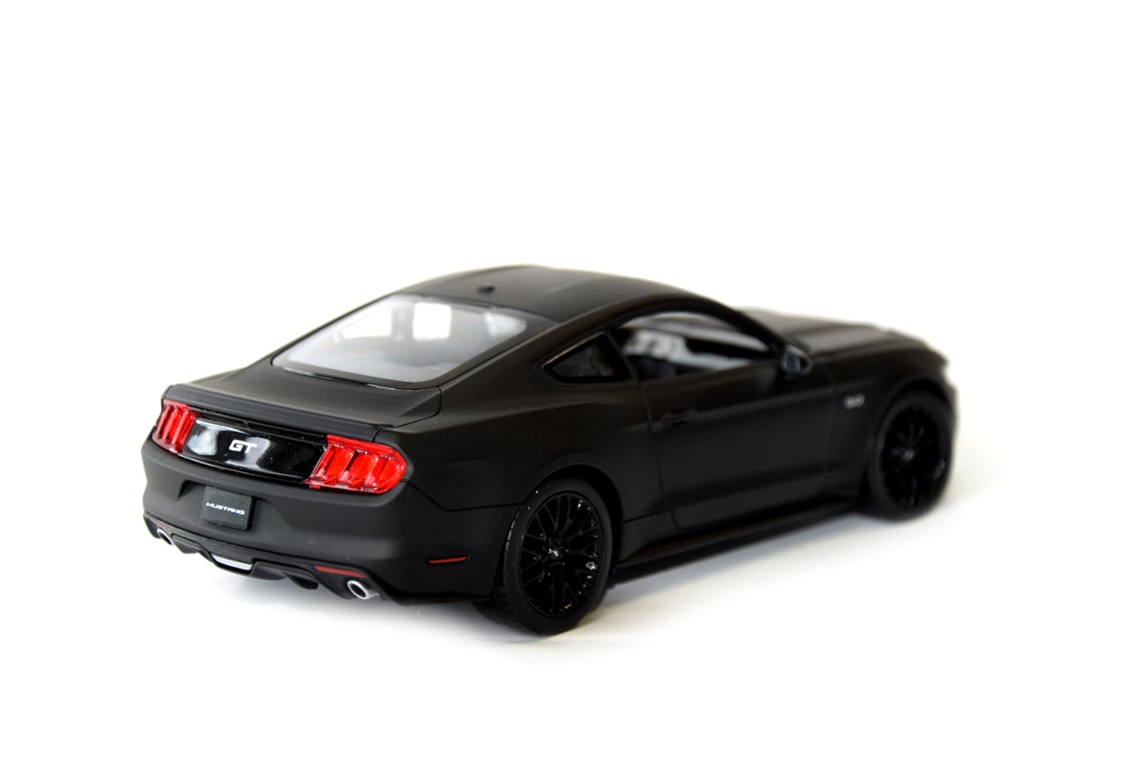 Welly Modellauto 1:24 2015 Ford Mustang GT Matt Schwarz