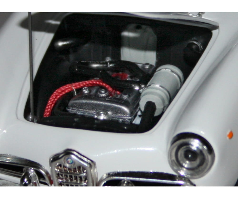 Italeri 1:24 Alfa Romeo Giulietta Spider 1300 Italeri 1:24 Alfa Romeo Giulietta Spider 1300