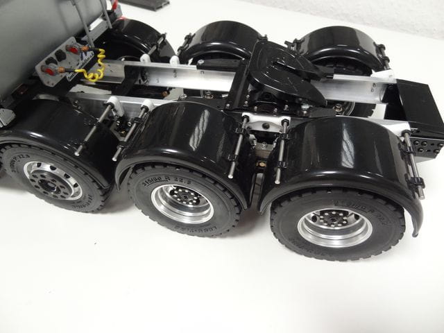 Thicon 1_14 Kotfluegelhalter-Satz fuer Pendelachse - RC-Zubehoer