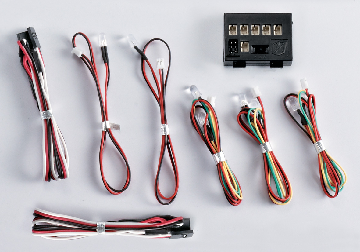 Killerbody LED Licht Set _8 LED`s_ mit Kontroller Box - RC-Zubehoer